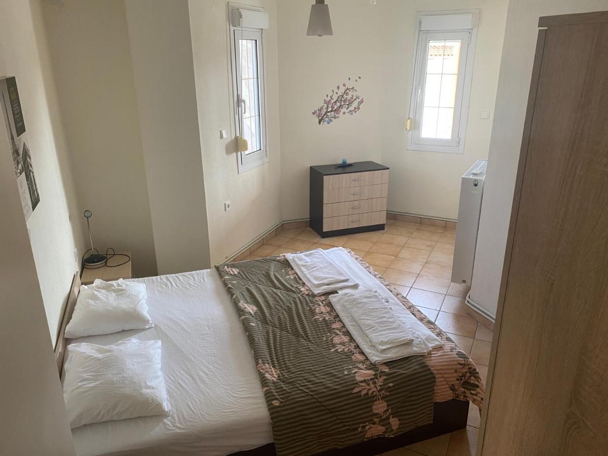 Kelesi Apartments Nea Kallikrateia Esterno foto