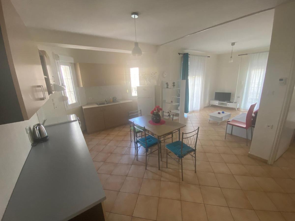 Kelesi Apartments Nea Kallikrateia Esterno foto