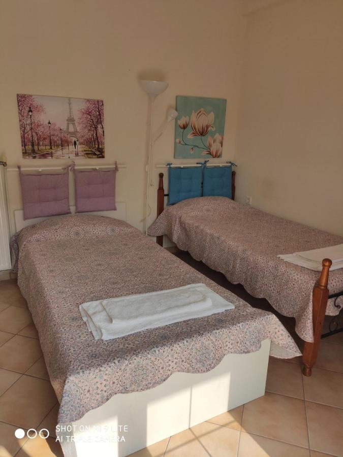Kelesi Apartments Nea Kallikrateia Esterno foto